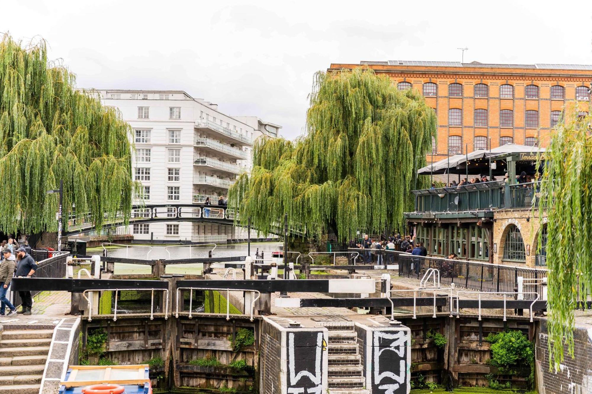 Livestay- Camden Coach House Terrace Retreat & Parking London Exterior photo