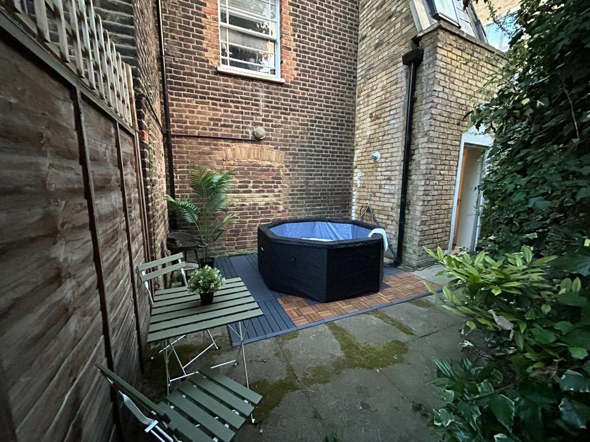 Livestay- Camden Coach House Terrace Retreat & Parking London Exterior photo